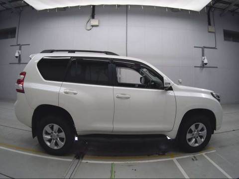 2015 Toyota Land Cruiser Prado GDJ150W[2]