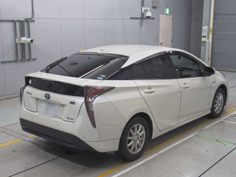 2017 Toyota Prius ZVW55[1]