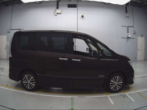 2015 Nissan Serena HFC26[2]