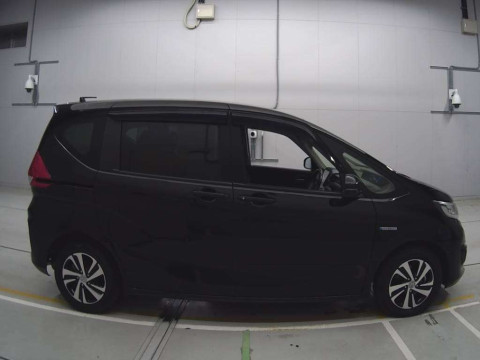 2017 Honda Freed hybrid GB7[2]