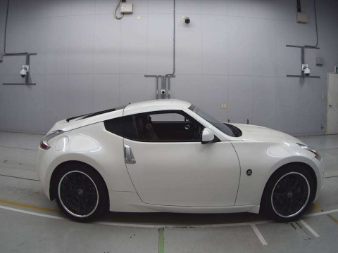 2011 Nissan Fairlady Z Z34[2]