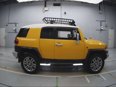 2011 Toyota FJ CRUISER GSJ15W[2]