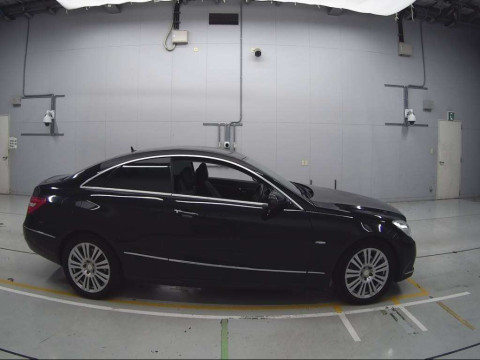 2010 Mercedes Benz E-Class 207347[2]