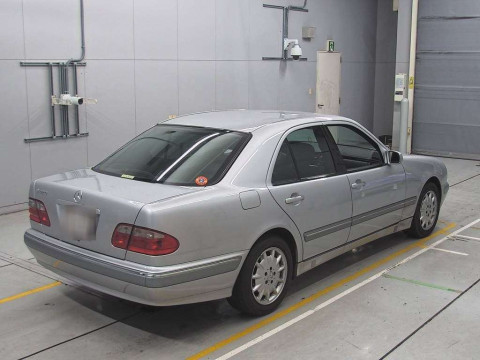 2002 Mercedes Benz E-Class 210065[1]