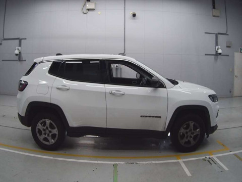 2022 Jeep Compass M624[2]