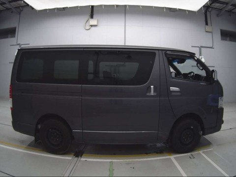 2021 Toyota Hiace Van GDH206V[2]