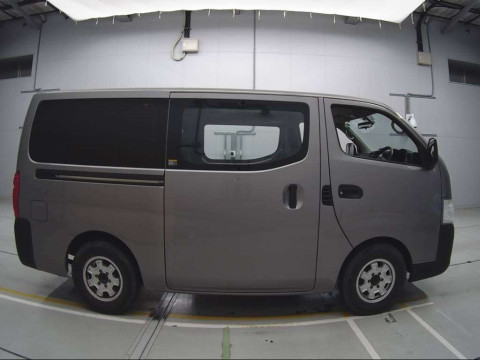 2016 Nissan NV350 CARAVAN VAN VR2E26[2]