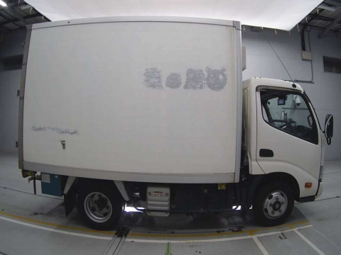 2020 Toyota Dyna Truck XZC605[2]