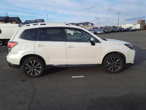 2016 Subaru Forester SJG[2]