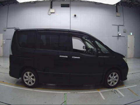 2011 Nissan Serena FC26[2]