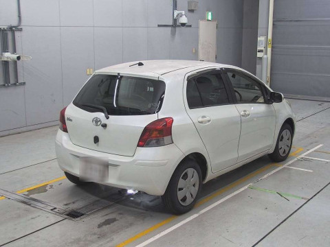 2008 Toyota Vitz SCP90[1]