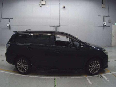 2010 Toyota Corolla Fielder NZE141G[2]