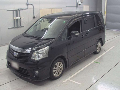 2010 Toyota Noah ZRR70W[0]