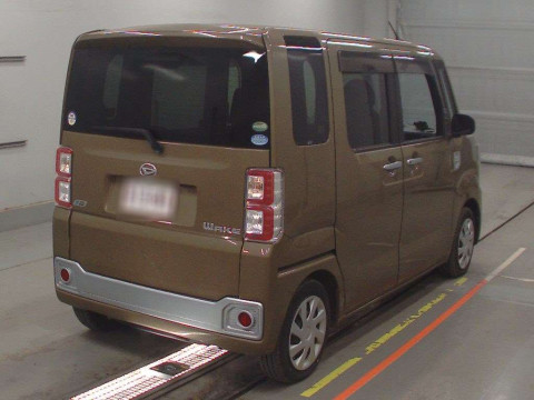 2015 Daihatsu Wake LA700S[1]