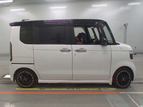 2023 Honda N-BOX CUSTOM JF5[2]