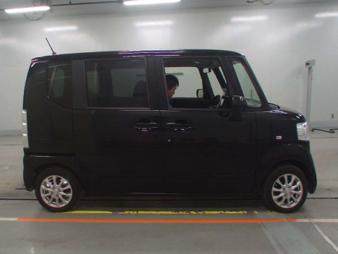 2016 Honda N-BOX JF1[2]