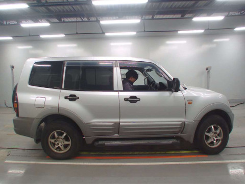 2002 Mitsubishi Pajero V73W[2]