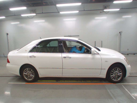 2006 Toyota Crown GRS182[2]