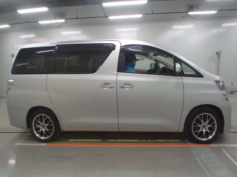 2010 Toyota Vellfire ANH20W[2]