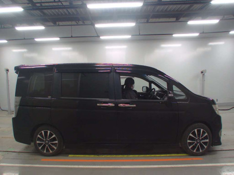 2013 Honda Step WGN Spada RK5[2]