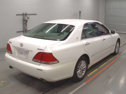 2004 Toyota Crown GRS182[1]