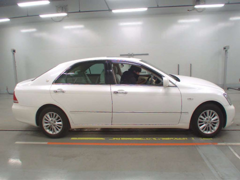 2004 Toyota Crown GRS182[2]