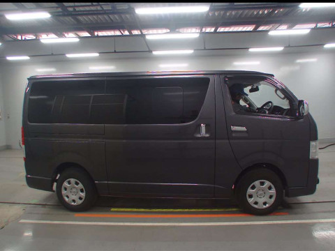 2014 Toyota Hiace Van TRH200V[2]