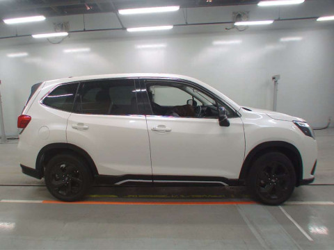 2021 Subaru Forester SK5[2]