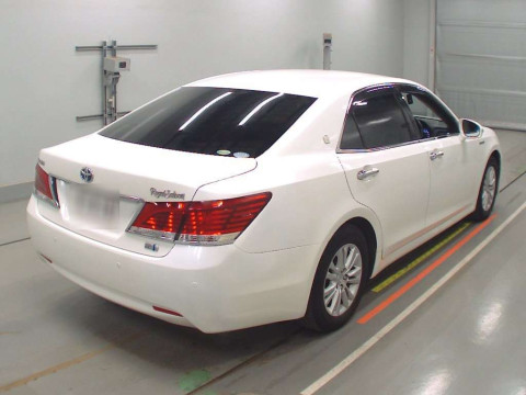 2014 Toyota Crown Hybrid AWS210[1]