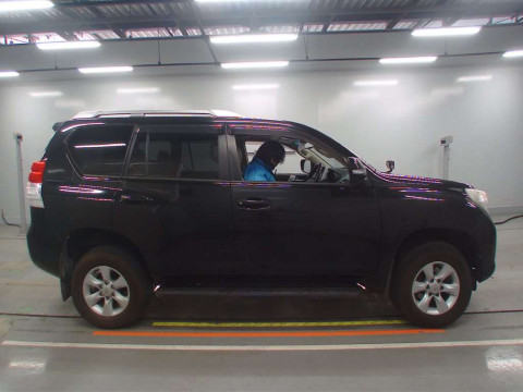 2012 Toyota Land Cruiser Prado TRJ150W[2]