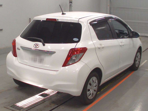 2012 Toyota Vitz KSP130[1]