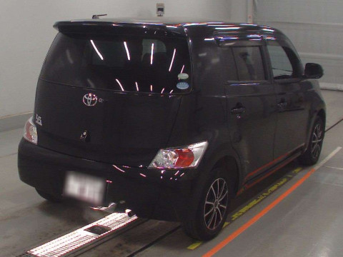 2011 Toyota bB QNC20[1]