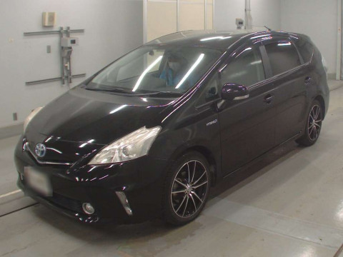 2011 Toyota Prius alpha ZVW41W[0]