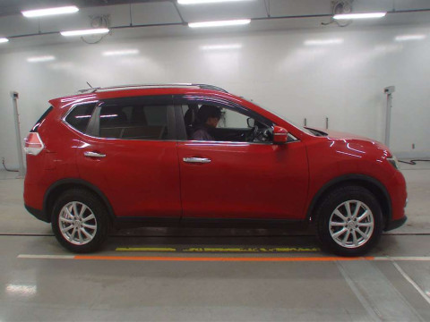 2014 Nissan X-Trail NT32[2]