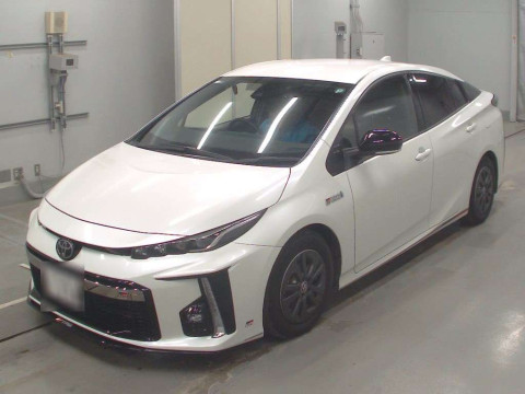 2018 Toyota Prius PHV ZVW52[0]