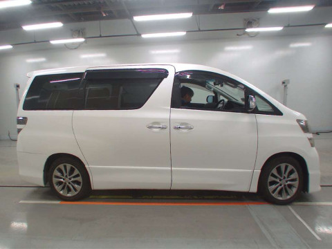 2011 Toyota Vellfire ANH20W[2]