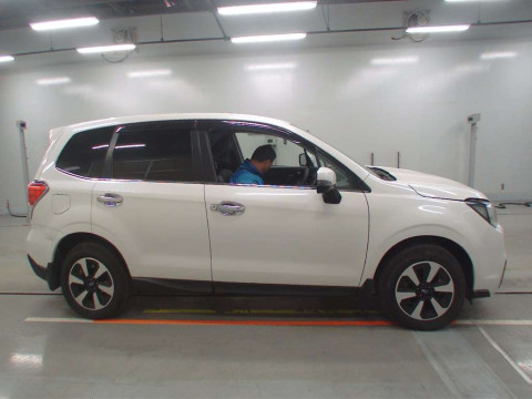 2015 Subaru Forester SJ5[2]