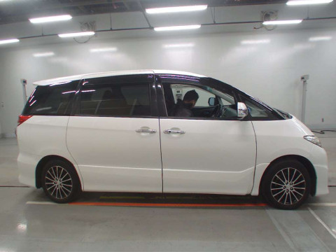 2010 Toyota Estima ACR50W[2]