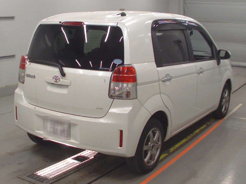 2016 Toyota Spade NCP145[1]