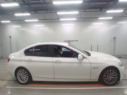 2012 BMW 5 Series XG20[2]