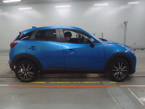 2016 Mazda CX-3 DK5FW[2]