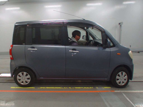 2010 Daihatsu Tanto exe L455S[2]