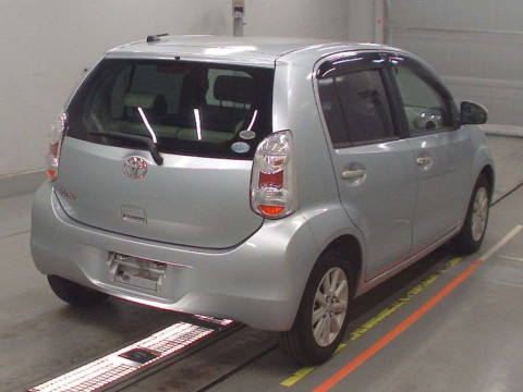 2010 Toyota Passo NGC30[1]