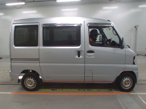 2010 Mitsubishi Minicab Van U61V[2]