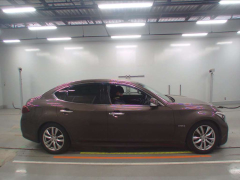 2015 Nissan Fuga Hybrid HY51[2]