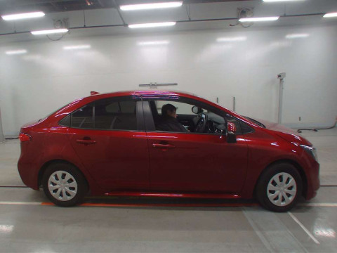 2014 Toyota Corolla Sedan MZEA17[2]