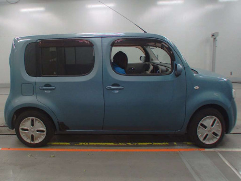 2010 Nissan Cube Z12[2]