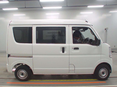 2024 Nissan NV100 Clipper DR17V[2]