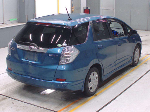 2013 Honda Fit Shuttle Hybrid GP2[1]