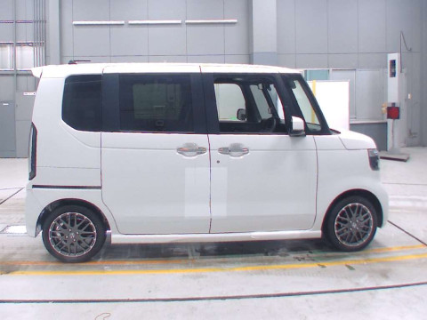 2025 Honda N-BOX CUSTOM JF5[2]